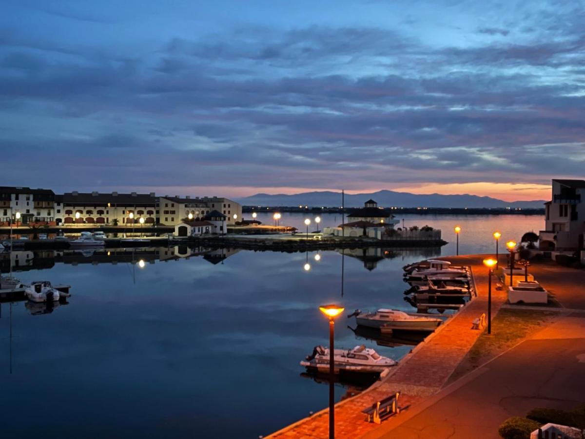 T2 Sur Marina Avec Vue Spectaculaire Apartment Le Barcarès Екстериор снимка